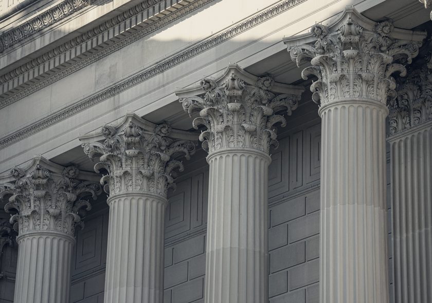 Federal building colonnade